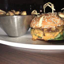 Mac Daddy Burger