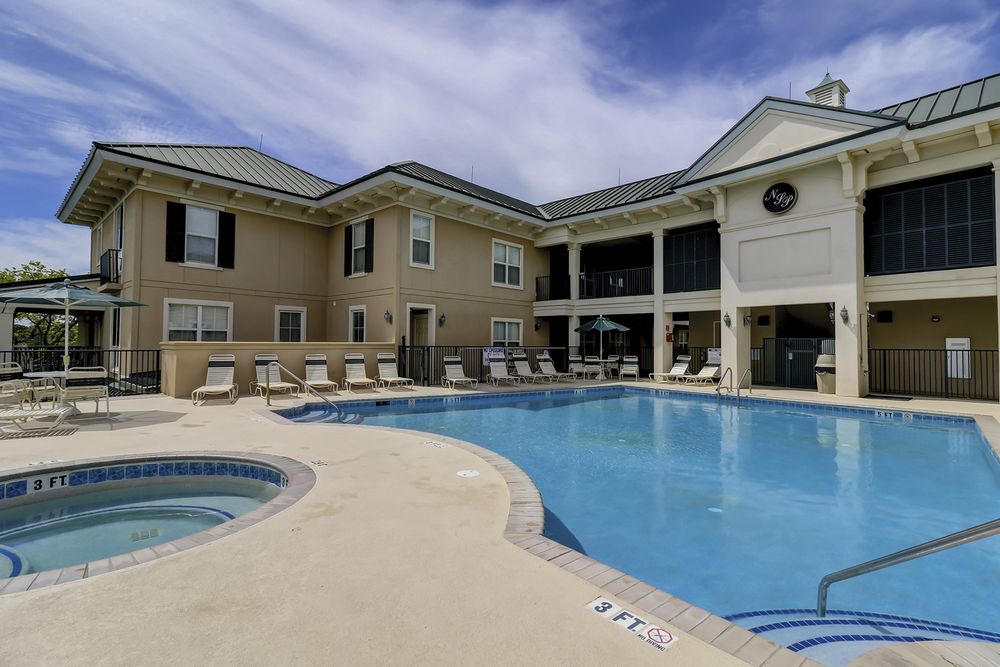 209 AT NORTH SHORE PLACE HHI Updated May 2024 3 N Forest Beach Dr