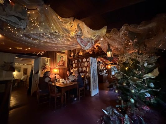 Deetjen's Restaurant by null