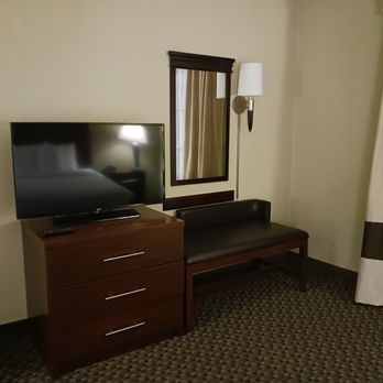 Comfort Suites Columbia Gateway - TV and bench in bedroom - Hotels Near Me - Elkridge, Maryland Comfort Suites Columbia Gateway - TV and bench in bedroom - Hotels Near Me - Elkridge, Maryland