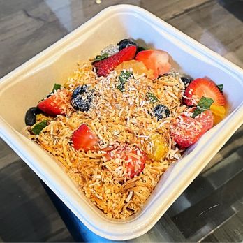Breakaway Cafe - Cafes Near Me - Culver City, California