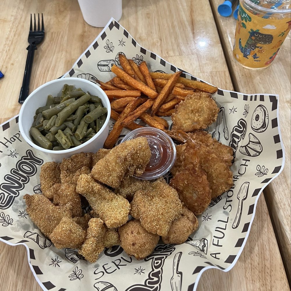 The HomePlace - Catfish and Fish & Shrimp Combo w/ 2 sides - Southern Near Me - Franklin, Kentucky The HomePlace - Catfish and Fish & Shrimp Combo w/ 2 sides - Southern Near Me - Franklin, Kentucky