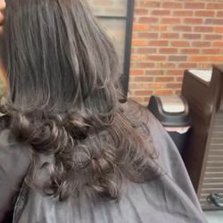 Red Lounge Barber
