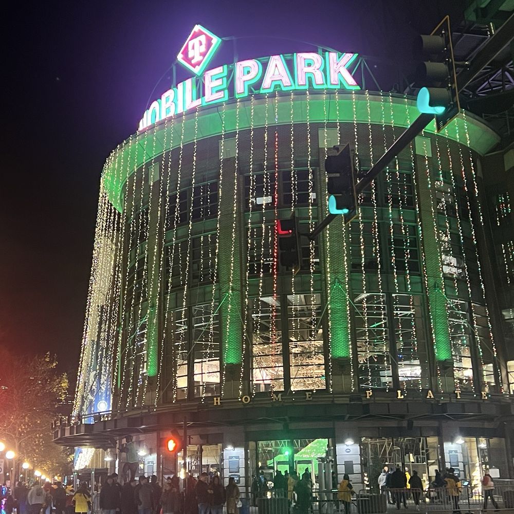 T-Mobile Park - It almost looks like a Christmas tree - Stadiums & Arenas Near Me - Seattle, Washington T-Mobile Park - It almost looks like a Christmas tree - Stadiums & Arenas Near Me - Seattle, Washington