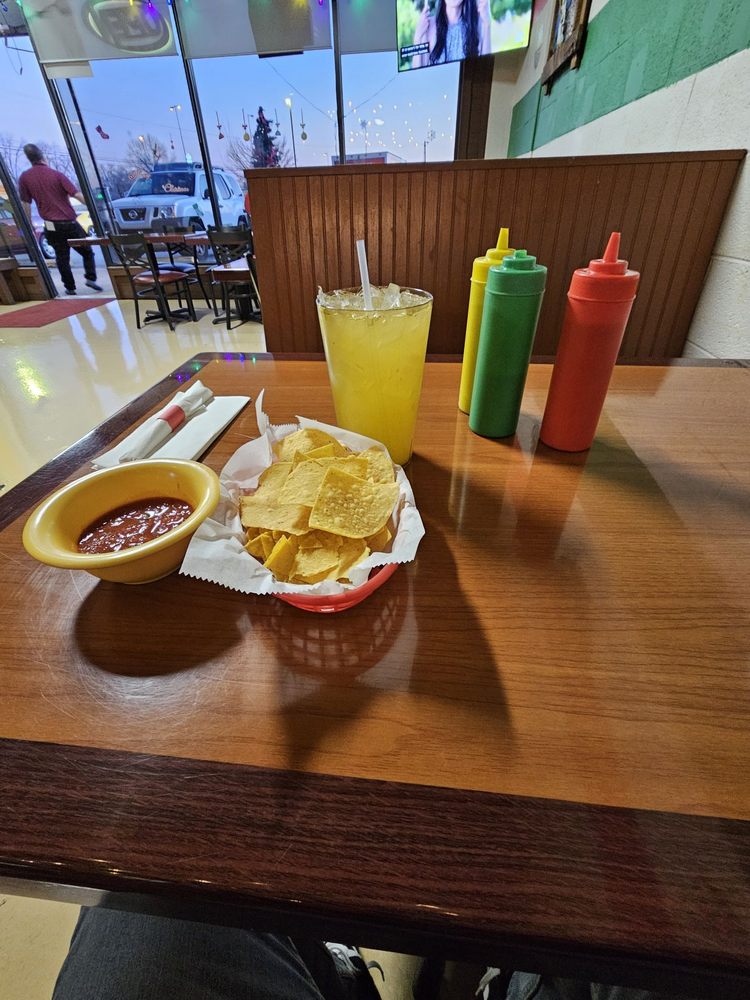 Social spots from Los 3 Garcia Taqueria