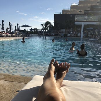 Secrets The Vine Cancun - Pool side - Hotels Near Me - Cancún, ROO