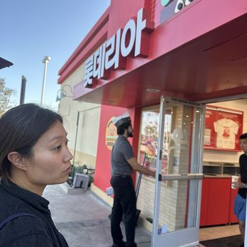 LOTTERIA Fullerton - Exterior Awesome service - Burgers Near Me - Fullerton, California