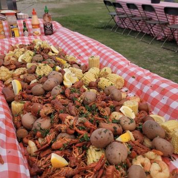 Clambake Catering - Awesome crawfish & shrimp boil with all the fixin's! - Caterers Near Me - San Diego, California Clambake Catering - Awesome crawfish & shrimp boil with all the fixin's! - Caterers Near Me - San Diego, California