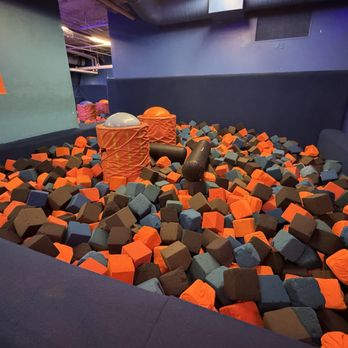 Sky Zone Trampoline Park - An attraction that no one uses. I don't know what this is suppose to be. - Trampoline Parks Near Me - Westminster, California