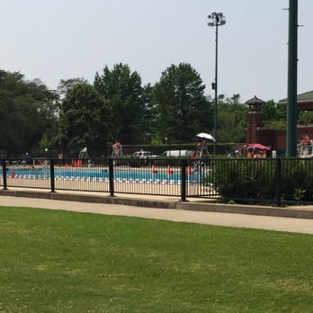 Portage Park - Empty pool during family swim. - Parks Near Me - Chicago, Illinois Portage Park - Empty pool during family swim. - Parks Near Me - Chicago, Illinois