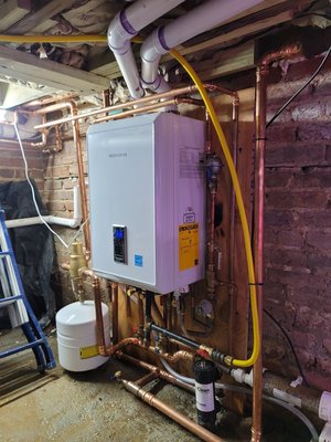 Comfort Heating and Cooling / Plumbing Logo