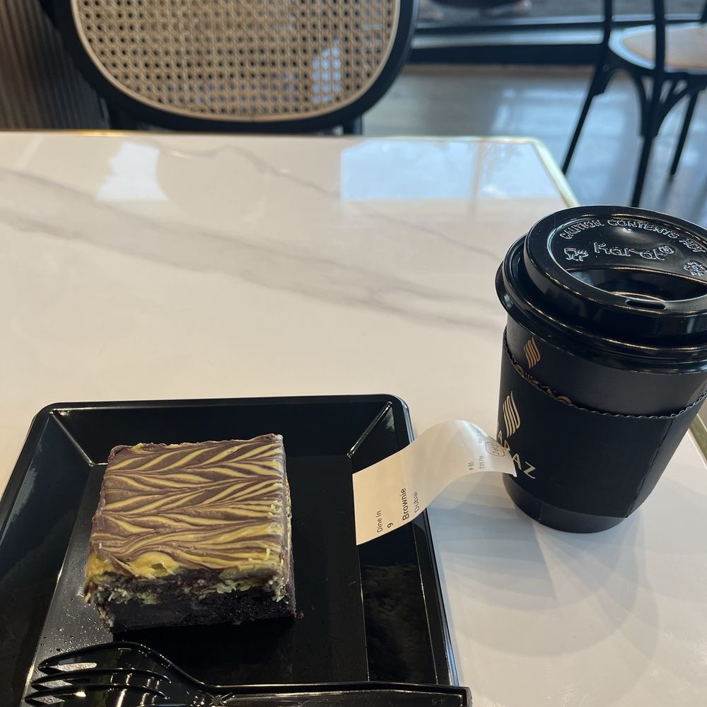 Dubai chocolate brownie and sana'ani