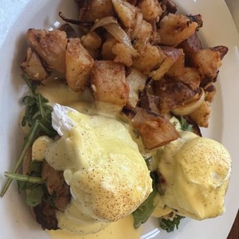 Manny's Steakhouse - Crab Benedict - Steakhouses Near Me - Vallejo, California Manny's Steakhouse - Crab Benedict - Steakhouses Near Me - Vallejo, California