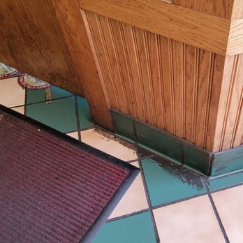 Chesapeake Bagel Bakery - This is what greets you when you first walk in, filth! - Bagels Near Me - Burke, Virginia