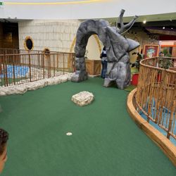 American Dream - Angry Bird Mini Golf