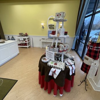 Nothing Bundt Cakes - Bakeries Near Me - Greenwood, Indiana