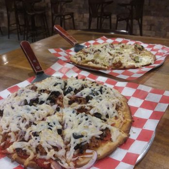 Bozzelli's Italian Deli-Vermont Ave - Beyond Meat pizza joy. - Pizza Near Me - Washington, DC, District of Columbia