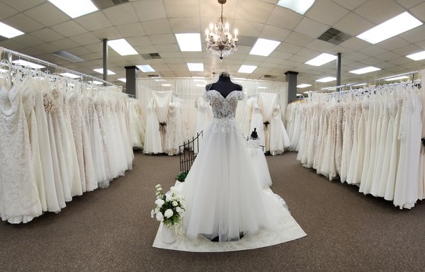 LA Formals & Bridal, 2501 Wabash Avenue, Springfield, IL 62704, US -  MapQuest