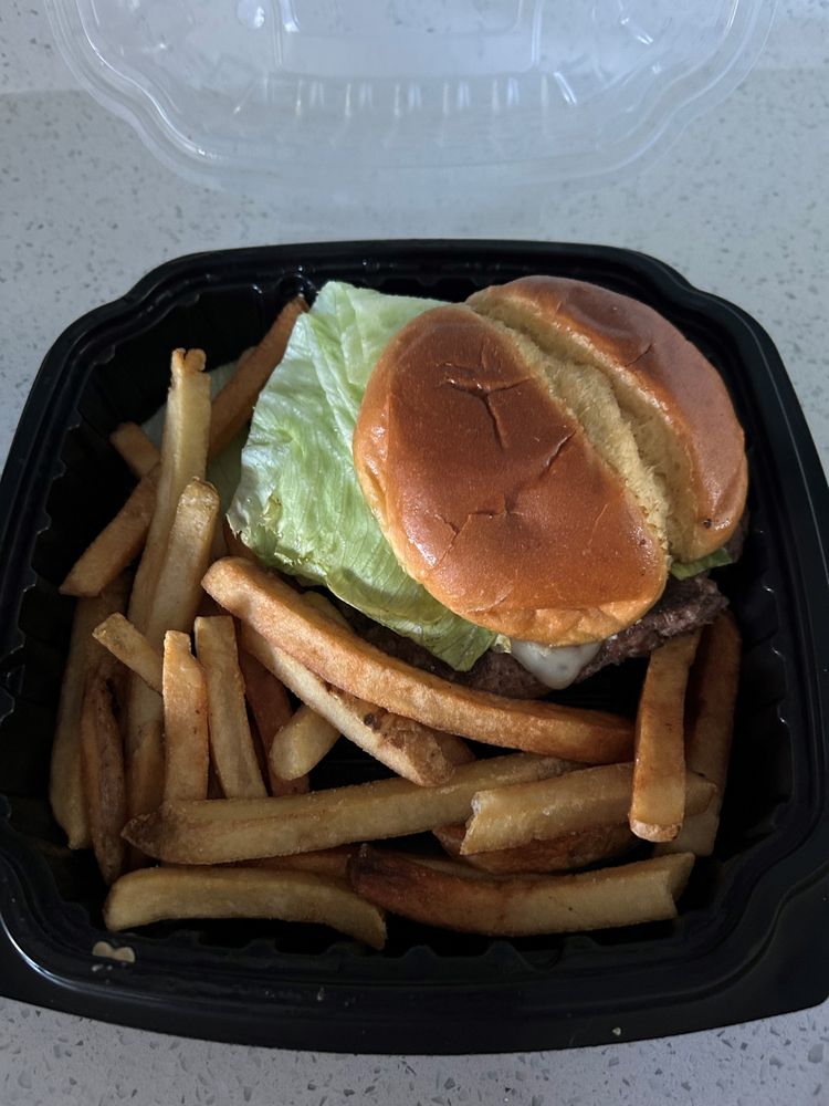 Shari's