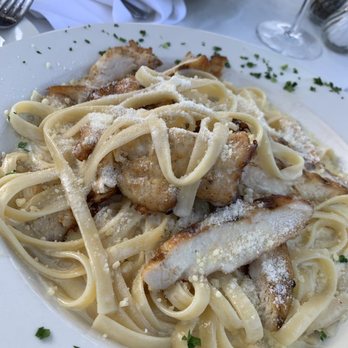 Rini's Restaurant & Wine Bar - Fettucine Alfredo - Italian Near Me - Elmsford, New York Rini's Restaurant & Wine Bar - Fettucine Alfredo - Italian Near Me - Elmsford, New York