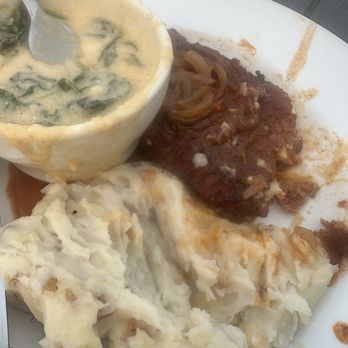 Das Bierhalle - Gypsy shnitzel with creamed spinach and mashed potatoes. - Beer Bar Near Me - Bel Air, Maryland Das Bierhalle - Gypsy shnitzel with creamed spinach and mashed potatoes. - Beer Bar Near Me - Bel Air, Maryland