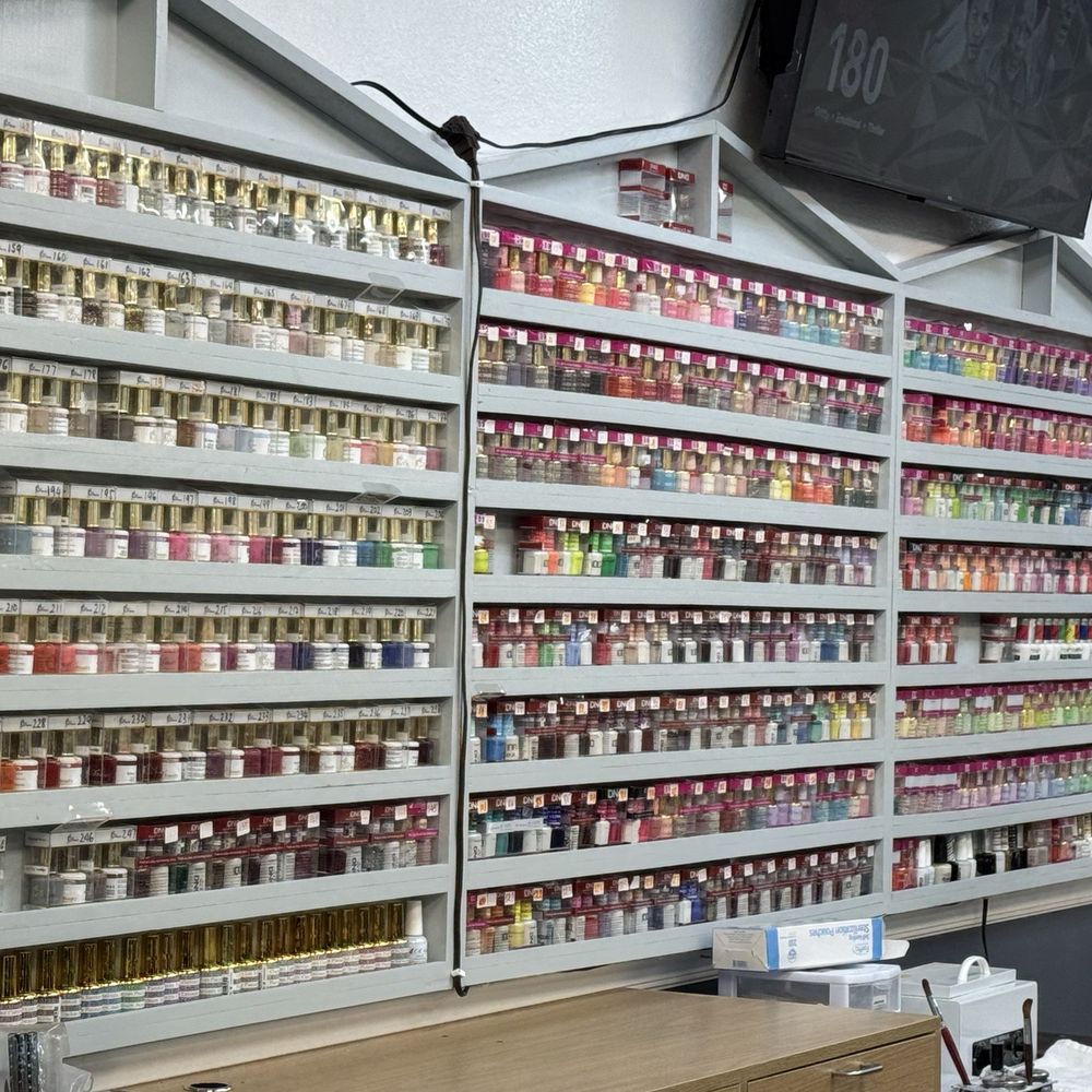 Modern Nails - Nail Salons Near Me - Baton Rouge, Louisiana