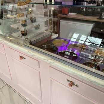 Lily’s Chocolate & Coffee - Food bar - Coffee & Tea Near Me - Alexandria, Virginia Lily’s Chocolate & Coffee - Food bar - Coffee & Tea Near Me - Alexandria, Virginia
