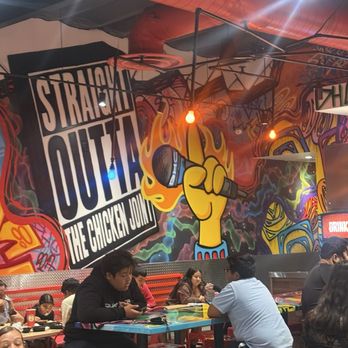 Dave's Hot Chicken - Chicken Shop Near Me - Compton, California