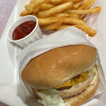 355 Burger - Cheeseburger with fries. (You can see what I mean about not getting a lot of fries. But they were cooked and seasoned to perfection.) - Burgers Near Me - Sierra Madre, California 355 Burger - Cheeseburger with fries. (You can see what I mean about not getting a lot of fries. But they were cooked and seasoned to perfection.) - Burgers Near Me - Sierra Madre, California