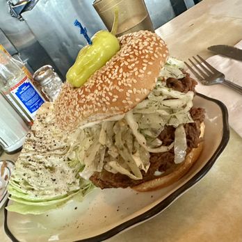 Palace Diner - Fried Chicken Sandwich - Breakfast & Brunch Near Me - Biddeford, Maine