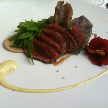 Le Saint-Amour - Steak Carpaccio - French Near Me - Old Quebec, Quebec Le Saint-Amour - Steak Carpaccio - French Near Me - Old Quebec, Quebec