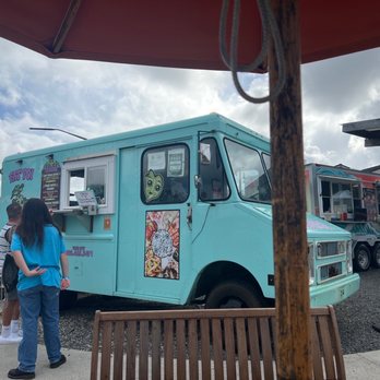 Fat Poi - Umbrella seating. - Hawaiian Near Me - Laie, Hawaii Fat Poi - Umbrella seating. - Hawaiian Near Me - Laie, Hawaii