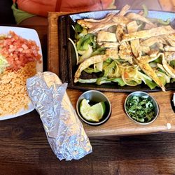 La Monarca Bar And Grill - Chicken fajita