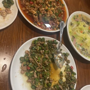 Tasty House - 来了很多次了。酸豆角鸡胗非常好吃下饭,酸酸辣辣很开胃。肥肠香锅很嫩很香,里面配菜很多,有藕片和花菜。素材推荐上汤白菜,加上皮蛋和火腿很鲜。 - Szechuan Near Me - Bellevue, Washington Tasty House - 来了很多次了。酸豆角鸡胗非常好吃下饭,酸酸辣辣很开胃。肥肠香锅很嫩很香,里面配菜很多,有藕片和花菜。素材推荐上汤白菜,加上皮蛋和火腿很鲜。 - Szechuan Near Me - Bellevue, Washington