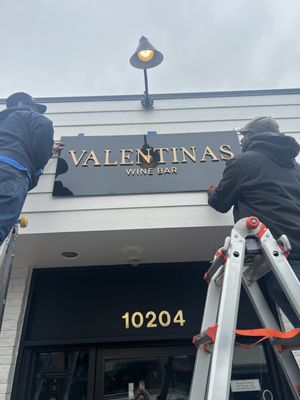 Valentinas Wine Bar by null