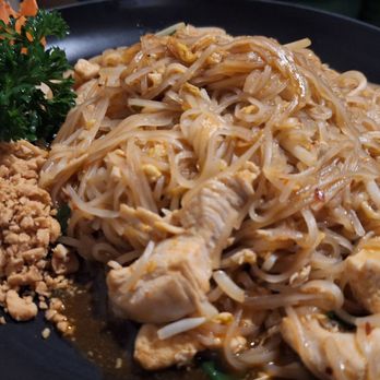 Siam Thai Cuisine - Pad thai chicken - Thai Near Me - Mobile, Alabama Siam Thai Cuisine - Pad thai chicken - Thai Near Me - Mobile, Alabama