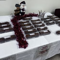Diamond Head Health Center - Assorted brownies
