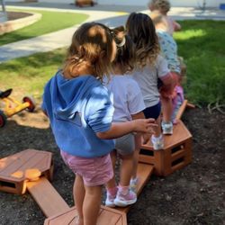 La Cristianita Preschool - Watch your step!