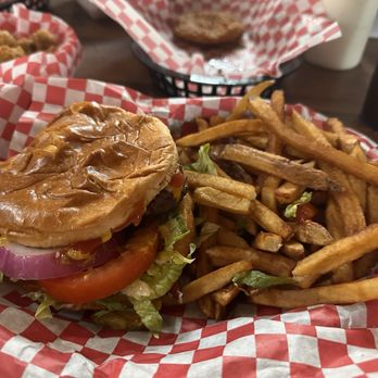 Local Flavor - Bacon Cheese Burger - American Near Me - Branson, Missouri