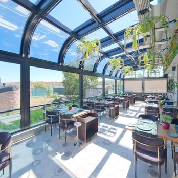 Luxurio - Tennis Club Restaurant Sunroom - Patio Coverings Near Me - Staten Island, New York Luxurio - Tennis Club Restaurant Sunroom - Patio Coverings Near Me - Staten Island, New York