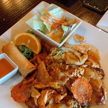 Thai Select - 2. Pad See Ew Lunch Special - Thai Near Me - Zionsville, Indiana Thai Select - 2. Pad See Ew Lunch Special - Thai Near Me - Zionsville, Indiana