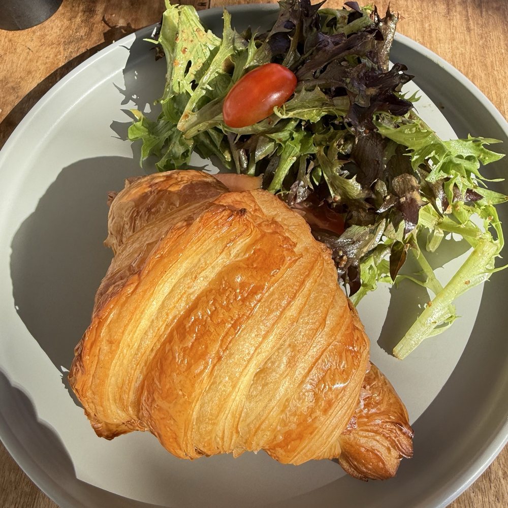 Le Coffee Shop - Croissant smoked salmon - Breakfast & Brunch Near Me - Temecula, California