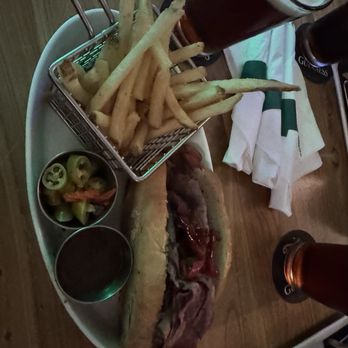 Kitty O'Sheas - Italian beef - Irish Near Me - Chicago, Illinois Kitty O'Sheas - Italian beef - Irish Near Me - Chicago, Illinois