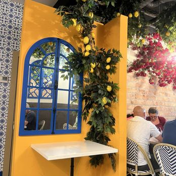 IL Lago Trattoria - Inside the restaurant - Italian Near Me - Doral, Florida