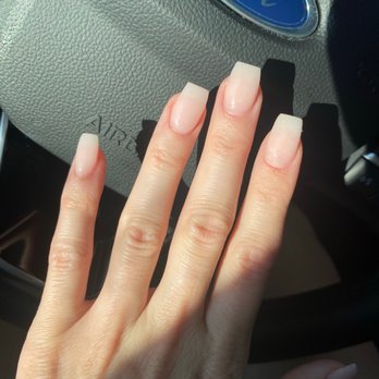 Le Nails Spa - Full set with dip. Love love loveeee - Nail Salons Near Me - Vacaville, California