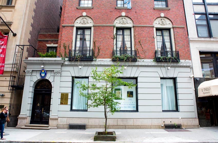 CONSULATE GENERAL OF ARGENTINA Updated September 2024 10 Photos