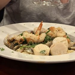 La Cucina Italian Grill - Scallops & Shrimp in Champagne Cream Sauce