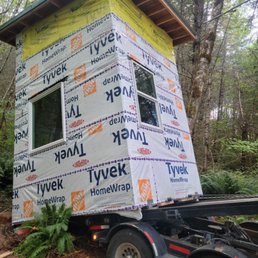 Loading the cabin/shed Loading the cabin/shed