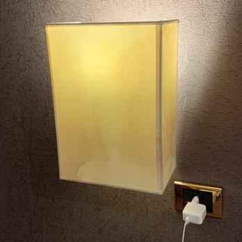 Hotel Ariston - Dirty lamp shade - Hotels Near Me - Rome, RM