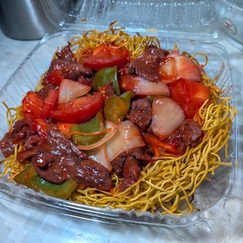 Chef Hunan - crispy beef noodles $14 (includes tax) - Cantonese Near Me - San Francisco, California